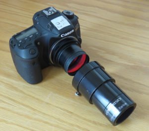 Canon 60D mit vorgesetzter 2-fach Barlowlinse von Astro Phyics
