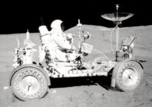 Der Mondrover mit Astronaut Scott, @NASA