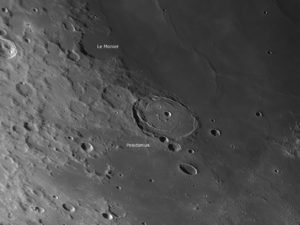 Der FFC Krater Posidonius, © 2019 by W. Paech+F. Hofmann – Camäleon Observatory, Namibia