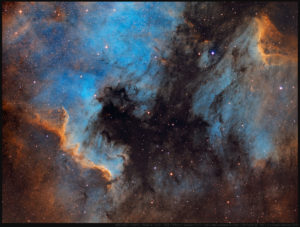 NGC 7000, Celestron RASA 8 mit Baader FCCT + Baader f2 Highspeed Filter (Ha, S2, O3), 12x Ha, 12x O3, 13x S2 - 300s; Kamera: QHY163M, Gain 50, Offset 25 @ -15°, Software: Maxim DL, Pixinsight & Adobe Photoshop CC 2019, Pixel Skala: 1,95“ mit der QHY163M, © Copyright Christoph Kaltseis 201
